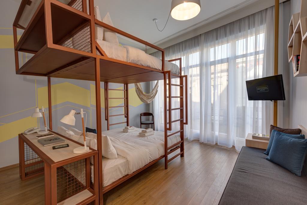 Ξενοδοχείο Colors Urban 4*